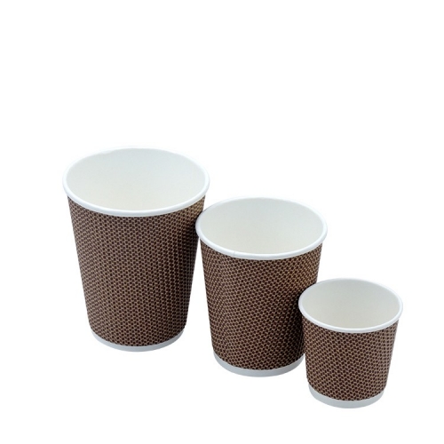 Одноразовая кофейная чашка коричневого цвета из крафт-бумаги