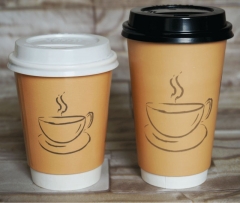 tasse à café en papier sous vide en carton or et ruban
