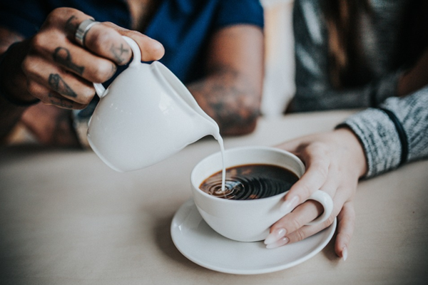 Printed double wall coffee cups to prevent your customers from scalding fingers