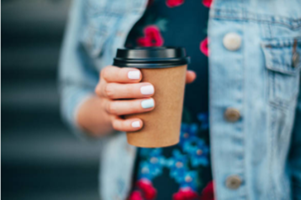 Insulated paper cups with lids are essential for any cafe business