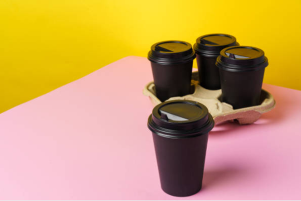 Disposable cup with lid for different alcohol percentages