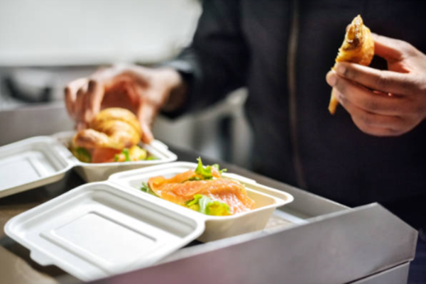 Biodegradable sugarcane food container should be part of your everyday life