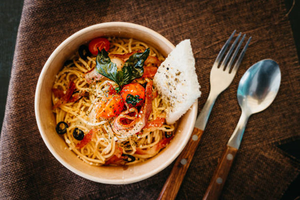 kraft Salad Bowl With Lid: Why Is This Food Packaging So Popular?
