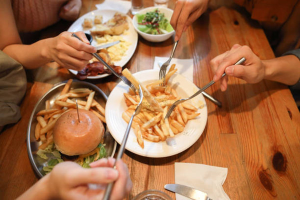 Fries Cup For Hosting A Dinner Party