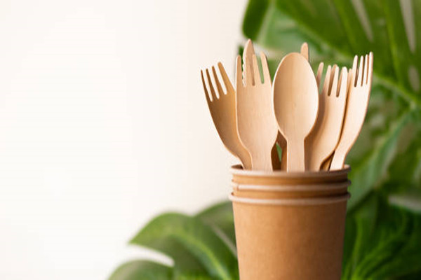 Prepare Biodegradable Disposable Forks Before A BBQ Party