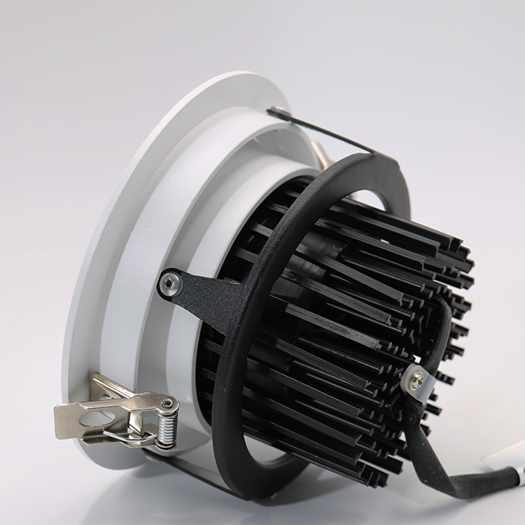 Wholesale 3 Years Warranty Commercial Down Spot Lighting Adjustable Recessed Aluminum LED Downlight