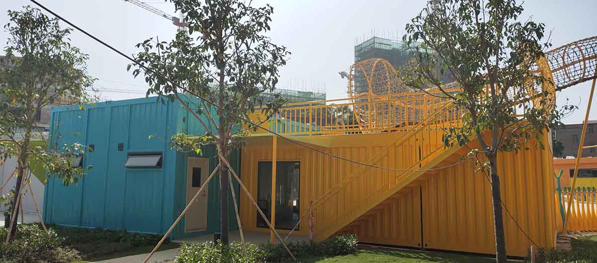 an image shippingcontainer amusement house