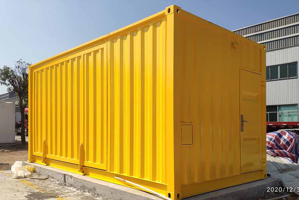 KEESSON Shipping Containers Pop up Shop Conversion