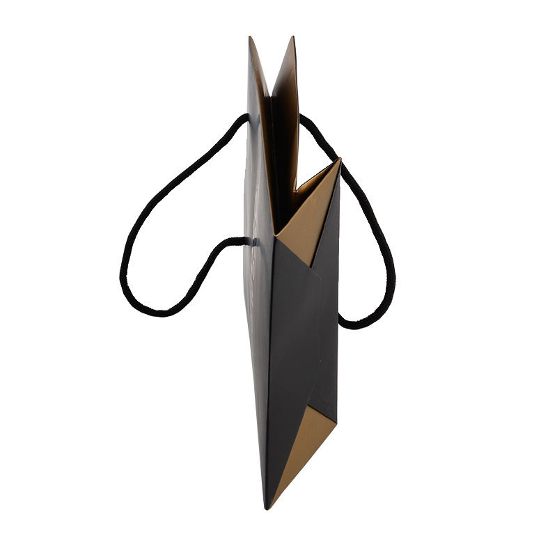 Customized jewelry packaging gift bag luxury hot sale shopping paper bag black with handle