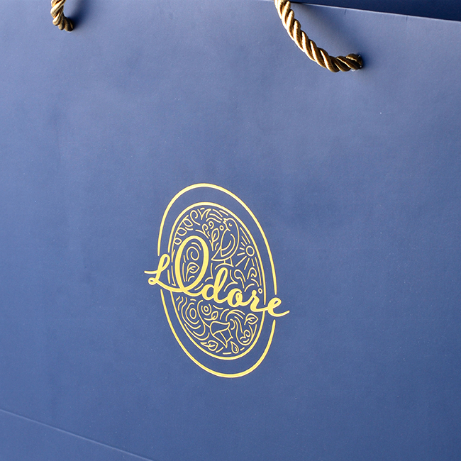Customized logo two sides logo printing gold hot stamping packaging shopping paper bag
