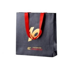 Wholesale gift carry bags luxury shoes clothing customized paper bag packaging