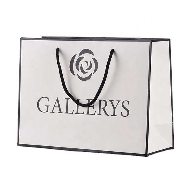 Wholesale gift carry bags luxury shoes clothing customized paper bag packaging
