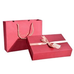 Custom pink clothing paper gift chocolate cosmetic oil packaging boxes custom logo