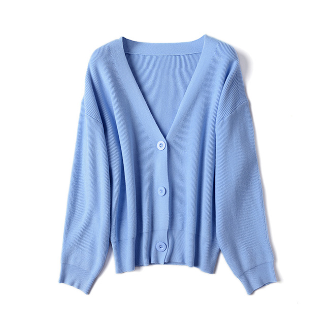 Women's winter casual warm V-neck knit cardigan outfit