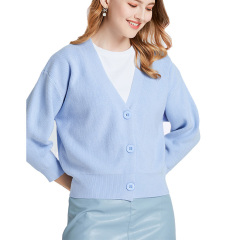Women's winter casual warm V-neck knit cardigan outfit