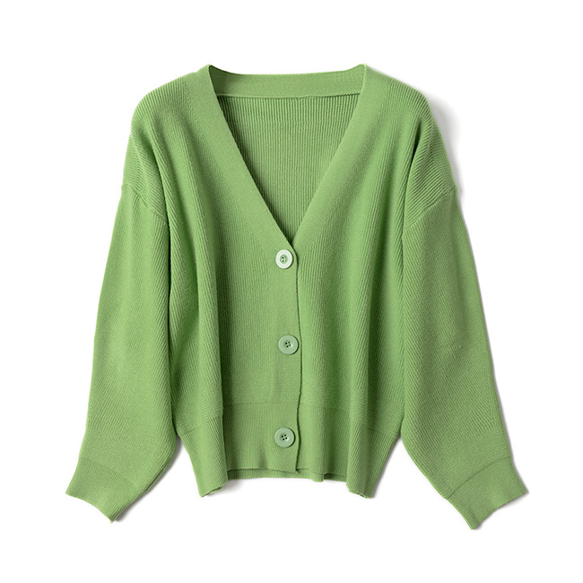Women's winter casual warm V-neck knit cardigan outfit