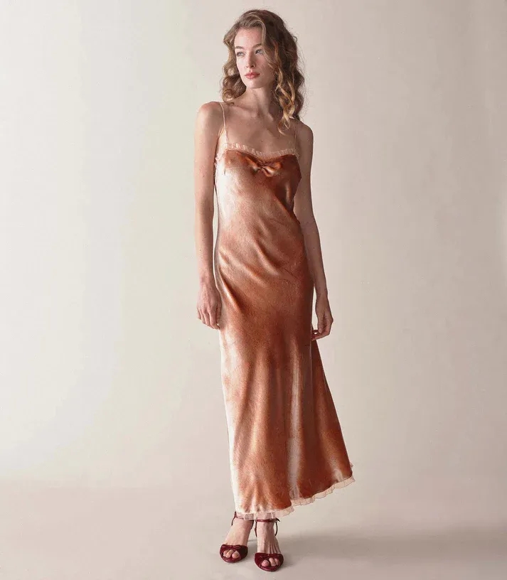Peach Fuzz -- 2024 Popular color