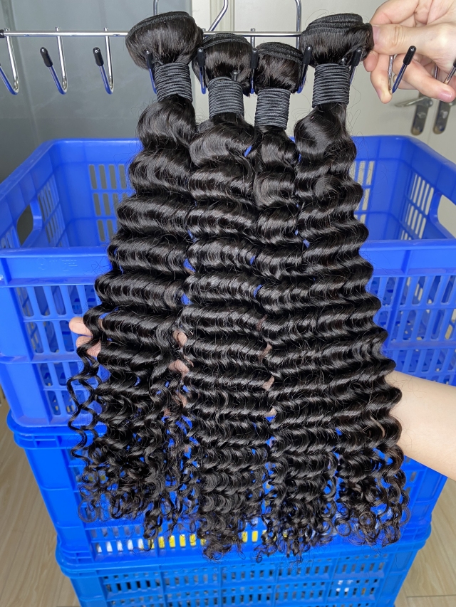 Donors Unprocessed Deep Wave Mink Hair 3 Bundles with 4x4 HD Lace Closure