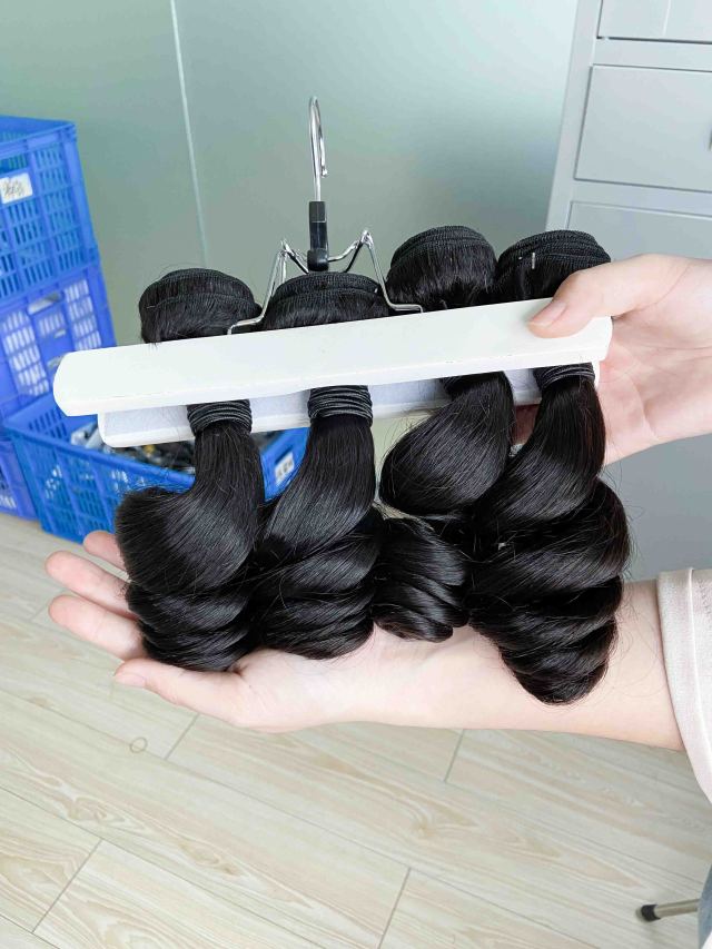 Donors Hair Natural colour Mink Loose Wave 3 Bundles Deal Hair 100% Human Hair 