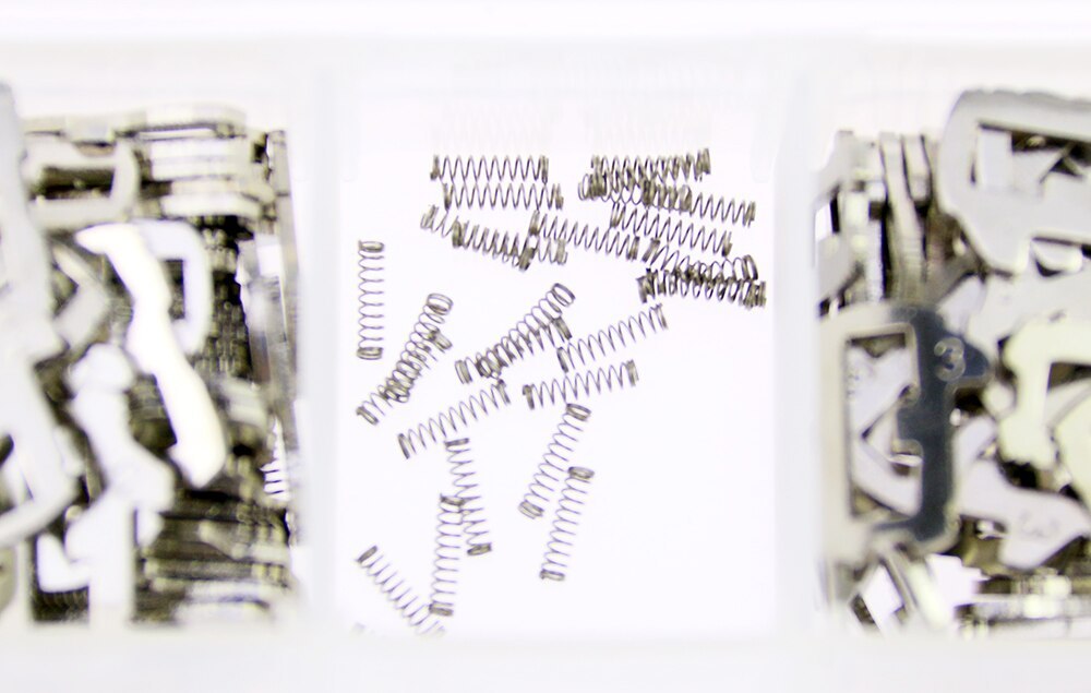 200pcs HU92 Car Lock Plate 8 type Car Lock Reed Locking Plate For BMW Locksmith Tools Auto Lock Repair Kit Accessories