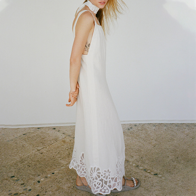 Linen dress with lace trim