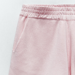 Cropped knit hoodie & knit shorts