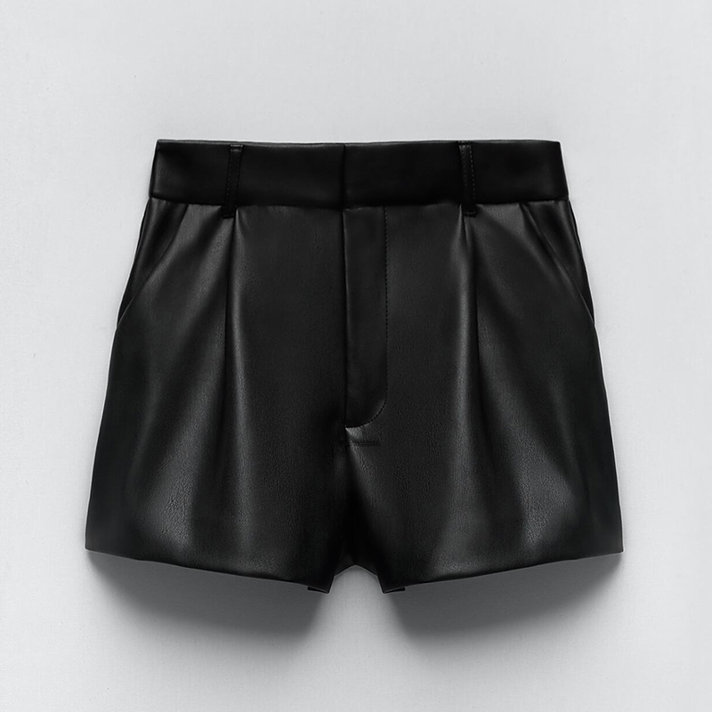 Pleated shorts