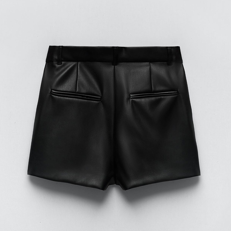 Pleated shorts
