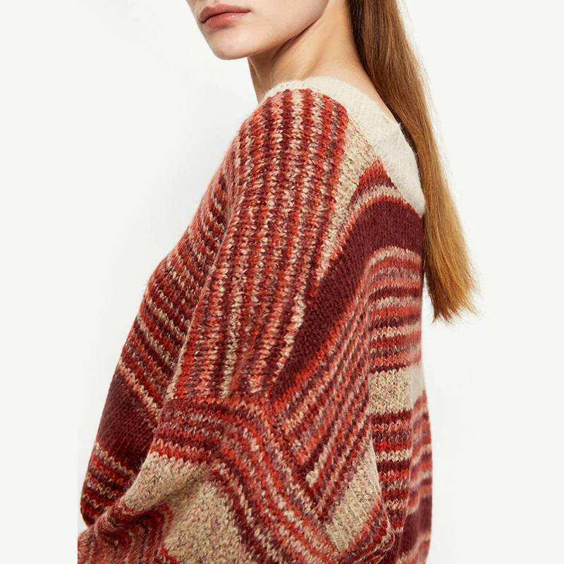 Off-the-shoulder sleeve V-neck knitted sweater