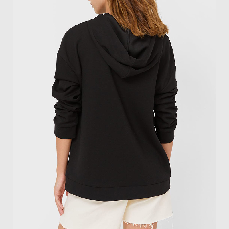 Basic hooded sweatshirt