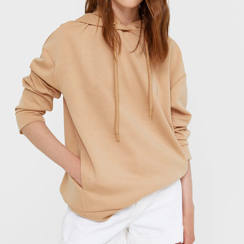 Basic hooded sweatshirt