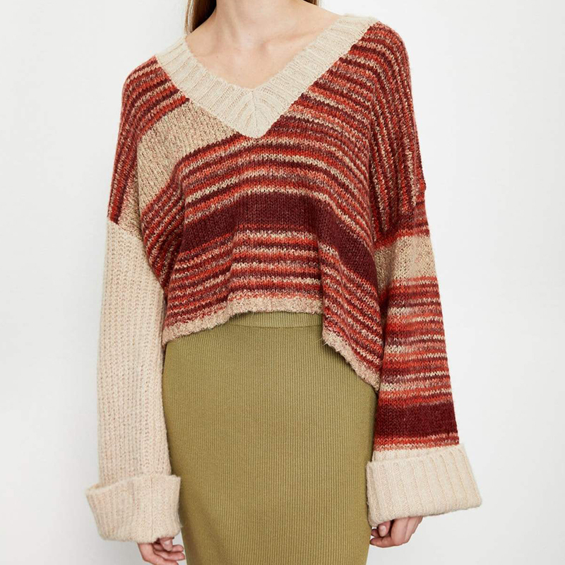 Off-the-shoulder sleeve V-neck knitted sweater