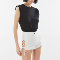 Side junction decorative design shorts