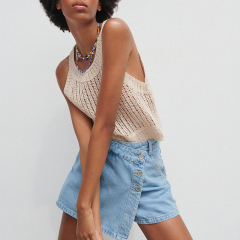 Buttoned denim skirt