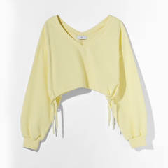 Short sweatshirt
