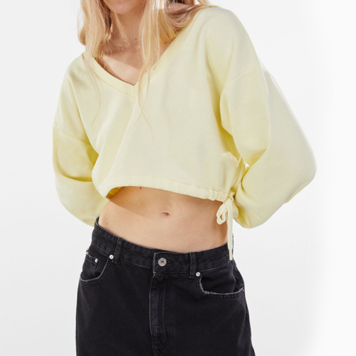 Short sweatshirt