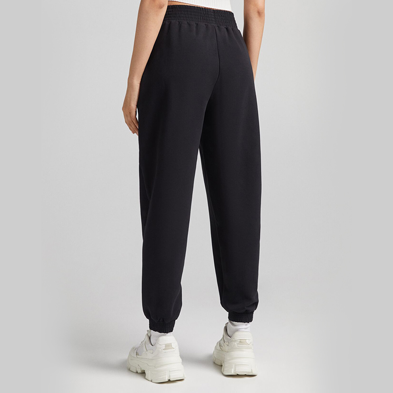 Knitted jogging trousers