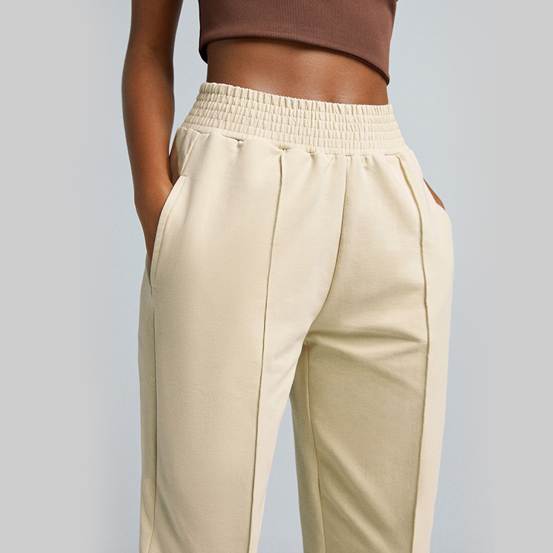 Knitted jogging trousers