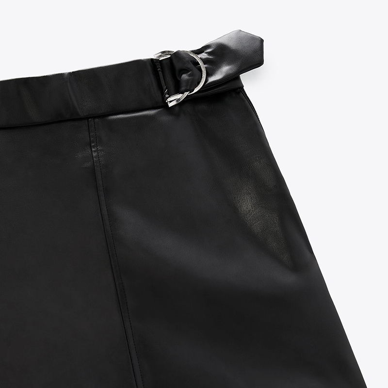 Faux leather mini skirt