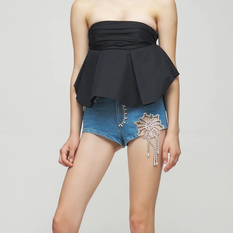 Decorative cutout denim shorts