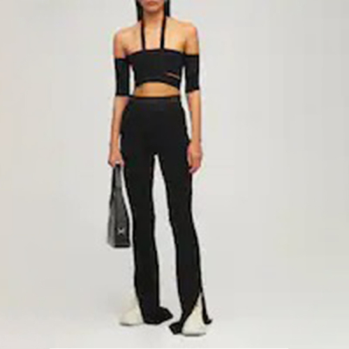 Off-the-shoulder knitted top