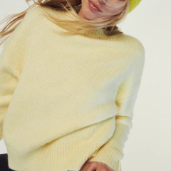 Long sleeve round neck sweater