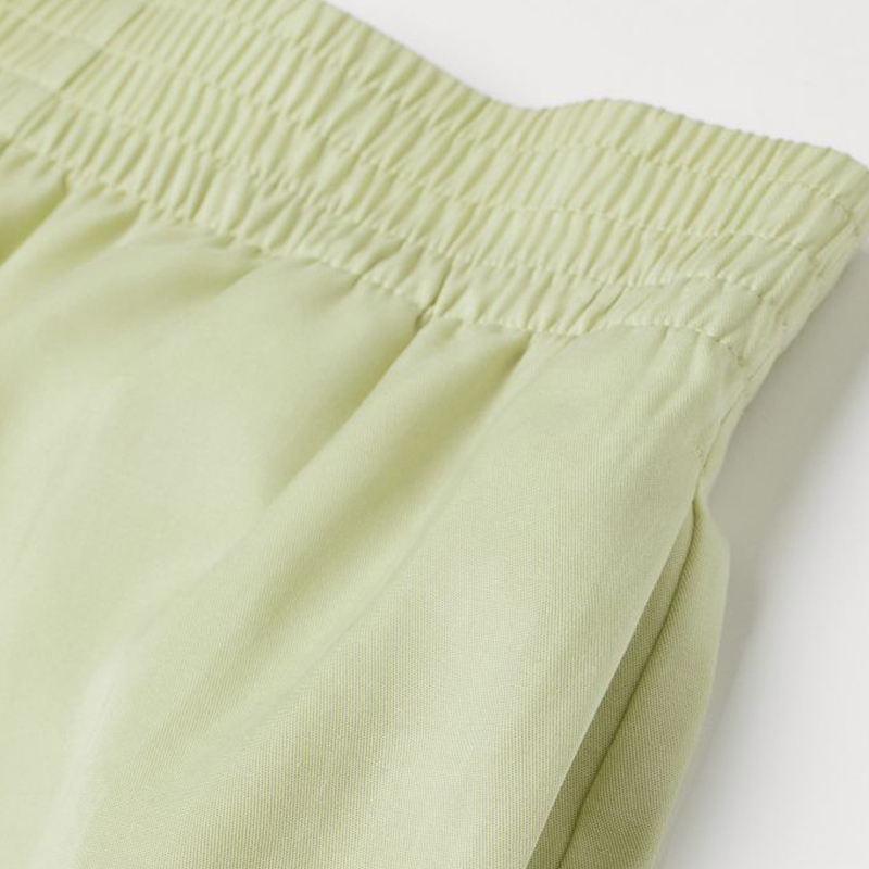 Elastic waist shorts