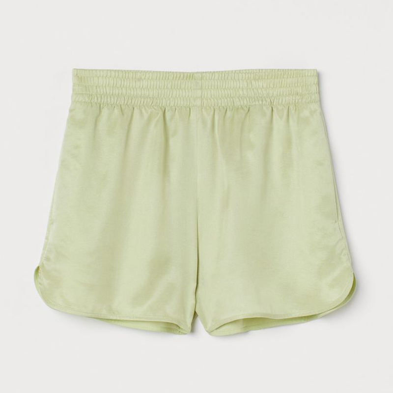 Elastic waist shorts