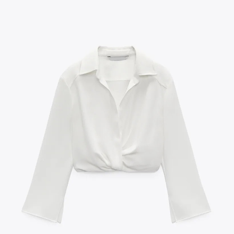 Short shirt with pleated decoration