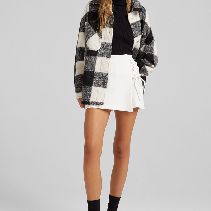 Decorative short skirt