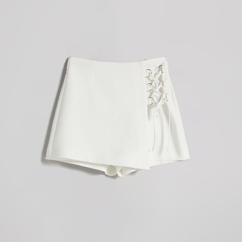 Decorative short skirt