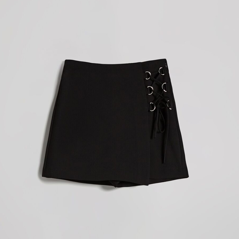 Decorative short skirt