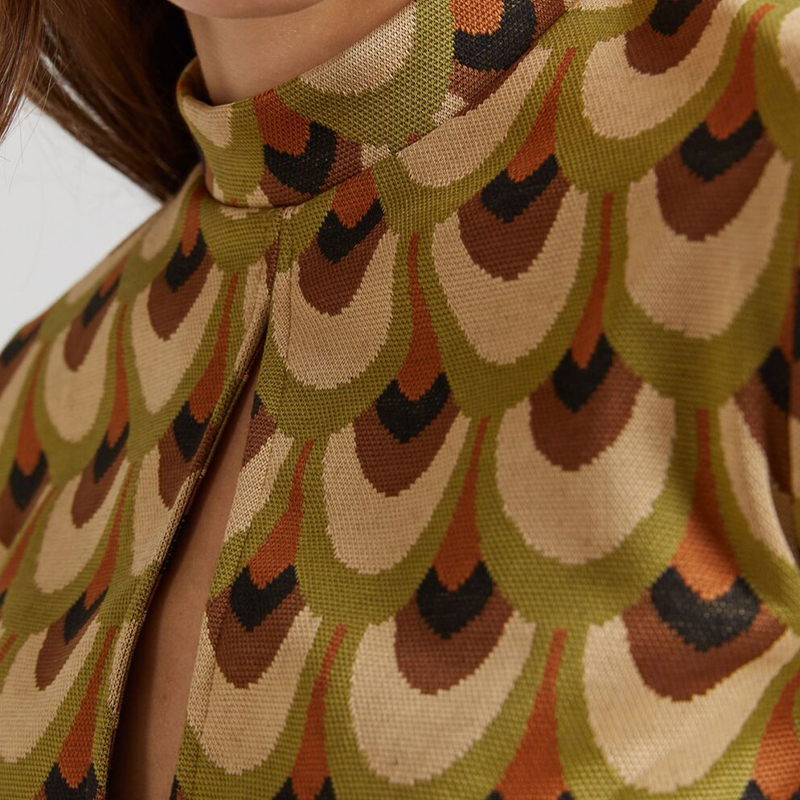 Deep-necked long-sleeved top