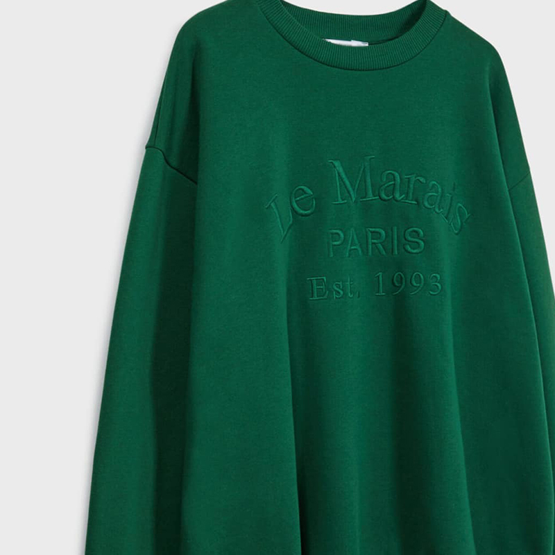 Oversized sweatshirt with embroidery